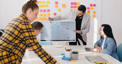 5 Competitive Advantages of Embedded Analytics