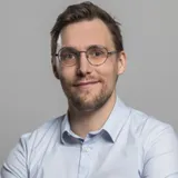 headshot image