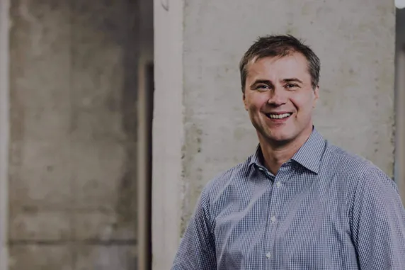 Cover image for Orchestrate all the Things podcast: Connecting the Dots with George Anadiotis